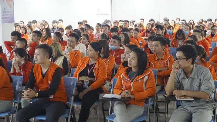 BHXH tăng cường tuyên truyền, tư vấn pháp luật cho người lao động.