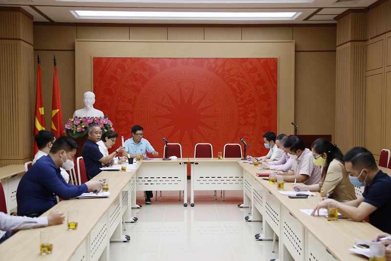 Ban Tổ chức “Giải quần vợt năm 2022” tổ chức bốc thăm chia cặp thi đấu các nội dung.
