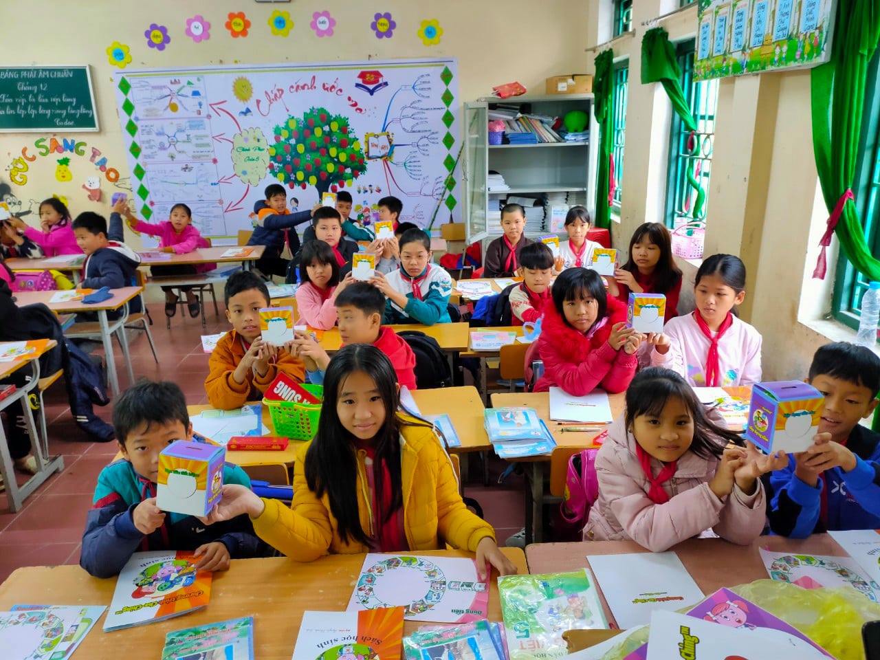 Bên cạnh việc chi khoảng 12 tỷ đồng cho các hoạt động hỗ trợ cộng đồng chống dịch, Prudential tiếp tục dành tâm huyết cho những dự án mang tính dài hạn, đặc biệt là lĩnh vực giáo dục, hướng đến đối tượng trẻ em.