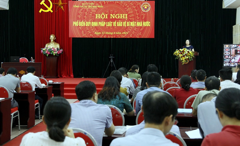 Quang cảnh Hội nghị trực tuyến phổ biến pháp luật về bảo vệ bí mật nhà nước cho các cán bộ, công chức ngành DTNN.