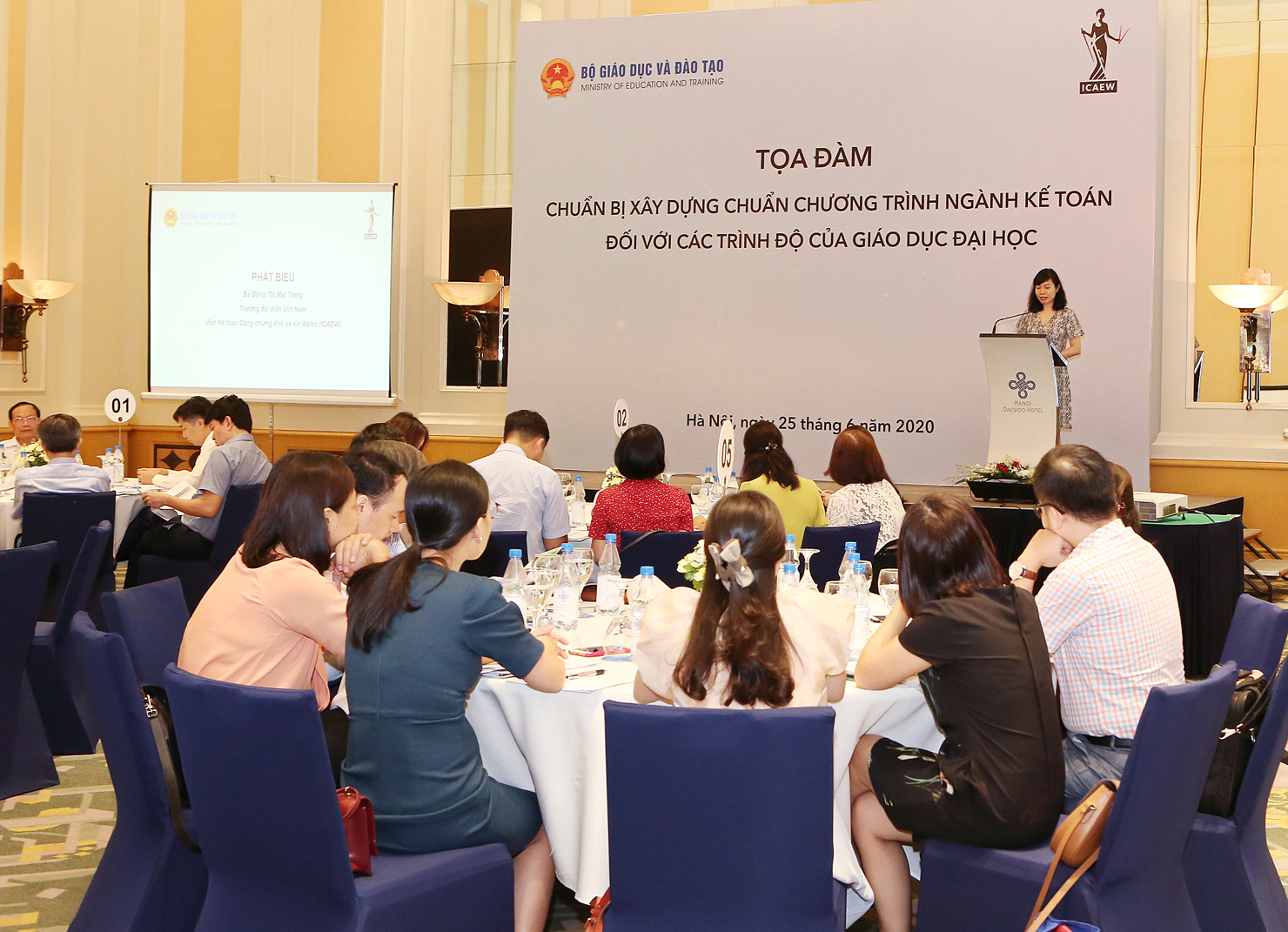 Tọa đàm đã thu hút sự tham gia đông đảo của các các cơ sở đào tạo đào tạo ngành Kế toán, các chuyên gia và nhà tuyển dụng.