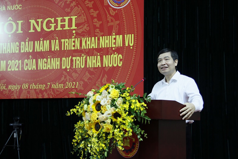 Thứ trưởng Bộ Tài chính Tạ Anh Tuấn phát biểu chỉ đạo tại hội nghị.