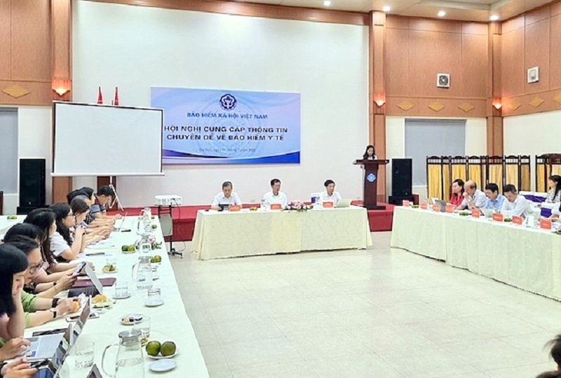 Toàn cảnh hội nghị. 