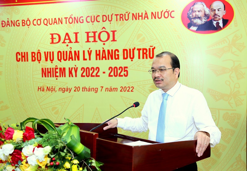 Phó Bí thư Đảng ủy, Phó Tổng cục trưởng Tổng cục DTNN Phạm Vũ Anh phát biểu tại Đại hội.