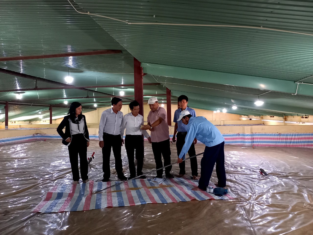 Cục DTNN khu vực Nghĩa Bình thực hiện tốt công tác bảo quản hàng DTQG  đảm bảo chất lượng, số lượng.