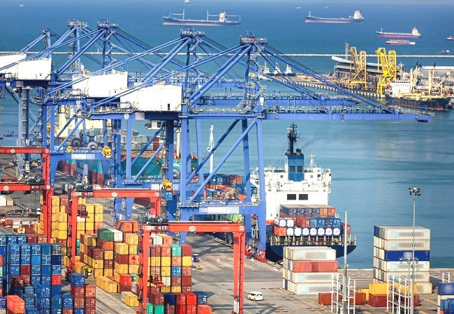 Giải pháp nhằm khơi thông cho xuất nhập khẩu phát triển.