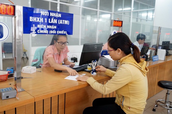 9 thủ tục hành chính thuộc thẩm quyền giải quyết của BHXH Việt Nam.
