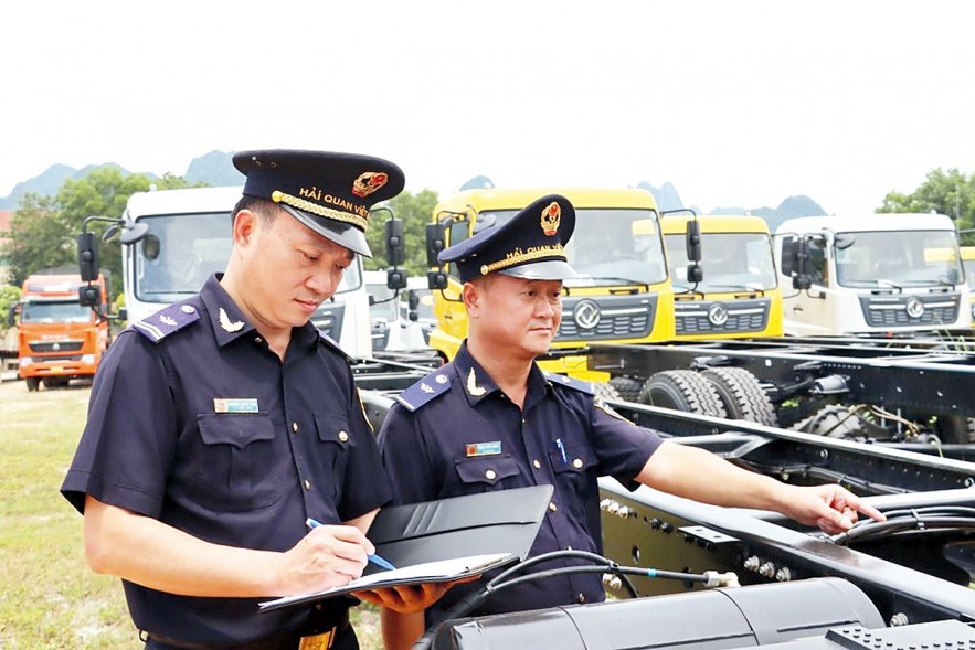 Đến ngày 23/10/2022, ngành Hải quan thu nộp NSNN đạt 353.491 tỷ đồng, bằng 100,42% dự toán được giao