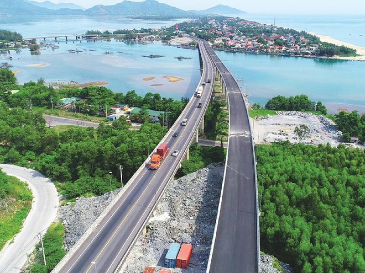 Với gần 150 nghìn tỷ đồng, 12 dự án cao tốc Bắc - Nam phía Đông giai đoạn 2021 -2025 được đề xuất triển khai theo hình thức đầu tư công. (Ảnh: gtvt.thuathienhue.gov.vn)