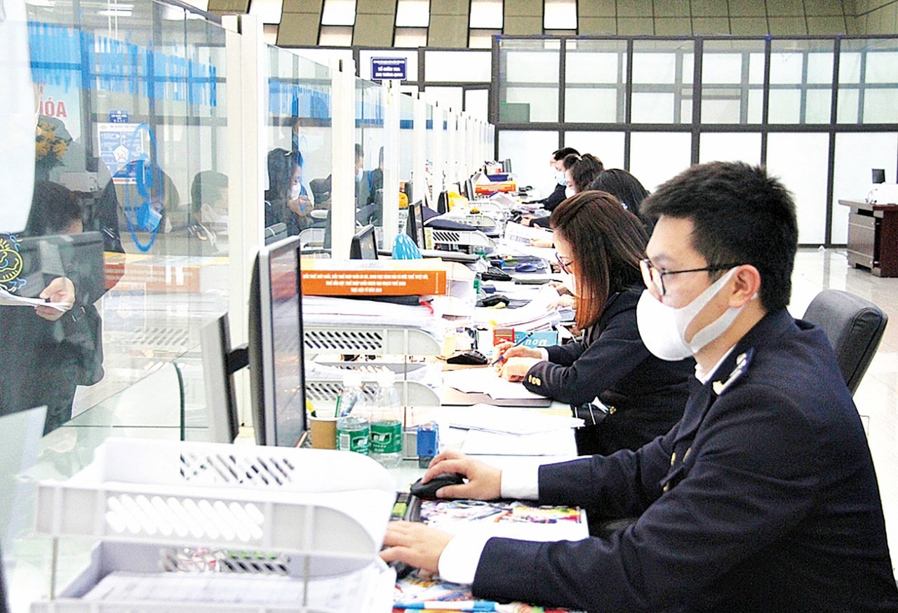 Tổng cục Hải quan tiếp tục dẫn đầu Chỉ số theo dõi, đánh giá kết quả cải cách hành chính năm 2020, với điểm thẩm định là 92,85/100 điểm.