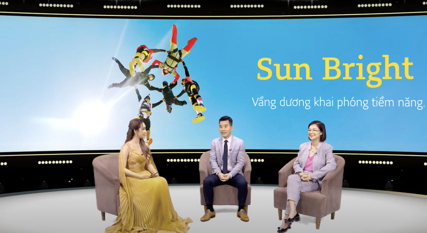 Ban lãnh đạo Sun Life Việt Nam chia sẻ về chương trình “Sun Bright” - Vầng dương khai phóng tiềm năng. 