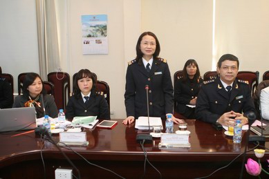 Phó Cục trưởng Cục Hải quan TP. Hà Nội Nguyễn Phương Trung phát biểu tại hội nghị.