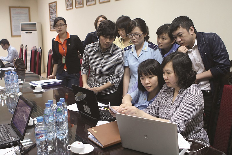 Năm 2014 đã có 99% tờ khai và 99,4% kim ngạch xuất, nhập khẩu được thực hiện qua hệ thống VNACCS/VCIS.
