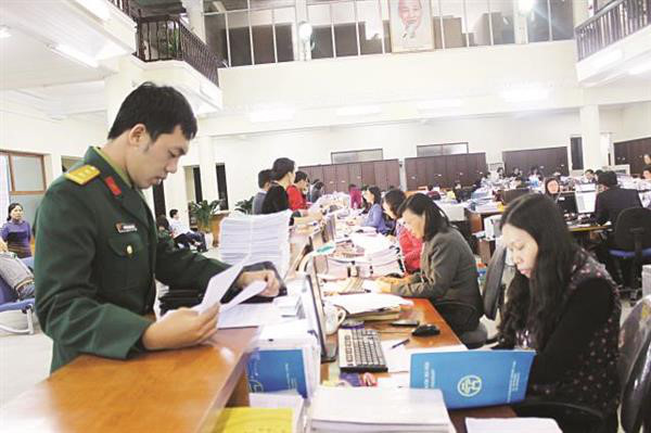 Trong năm 2016, KBNN đã hoàn thành triển khai thanh toán song phương điện tử phối hợp thu với các ngân hàng thương mại trên toàn quốc với hơn 877 tài khoản cho hơn 700 đơn vị. Nguồn: Internet