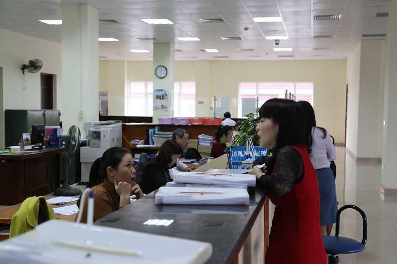 Tính đến ngày 31/12/2016, hệ thống Kho bạc Nhà nước thực hiện kiểm soát chi đạt741.386 tỷ đồng. Ảnh: Văn Trường