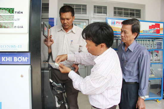 Cục Thuế TP. Hà Nội thành lập Tổ chỉ đạo và tổ giúp việc liên ngành thực hiện dán tem niêm phong đồng hồ công tơ tổng. Ảnh minh họa. Nguồn: Internet