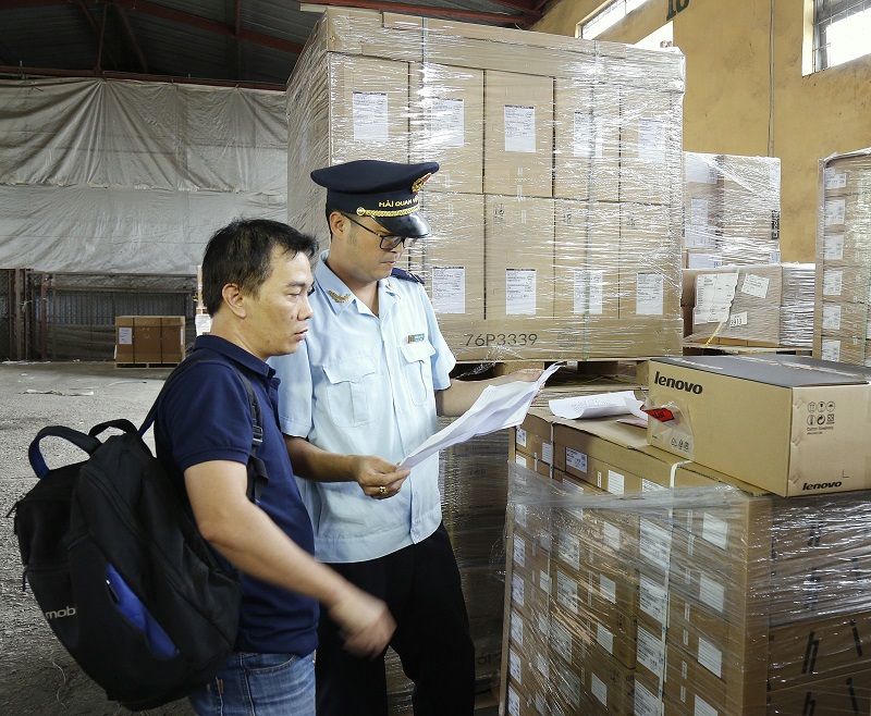 Hải quan TP. Hà Nội đẩy mạnh giải pháp tạo thuận lợi cho doanh nghiệp nhằm thu hút doanh nghiệp làm thủ tục hải quan.