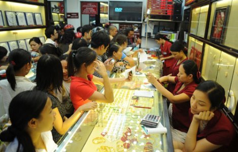 Sự bùng nổ giá vàng trên đang gây bất ngờ và nhiều quan ngại cho thị trường và giới đầu tư.. Nguồn: internet.