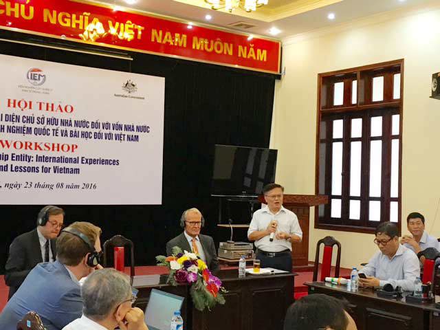 TS. Nguyễn Đình Cung - Viện trưởng CIEM, chủ trì hội thảo.
