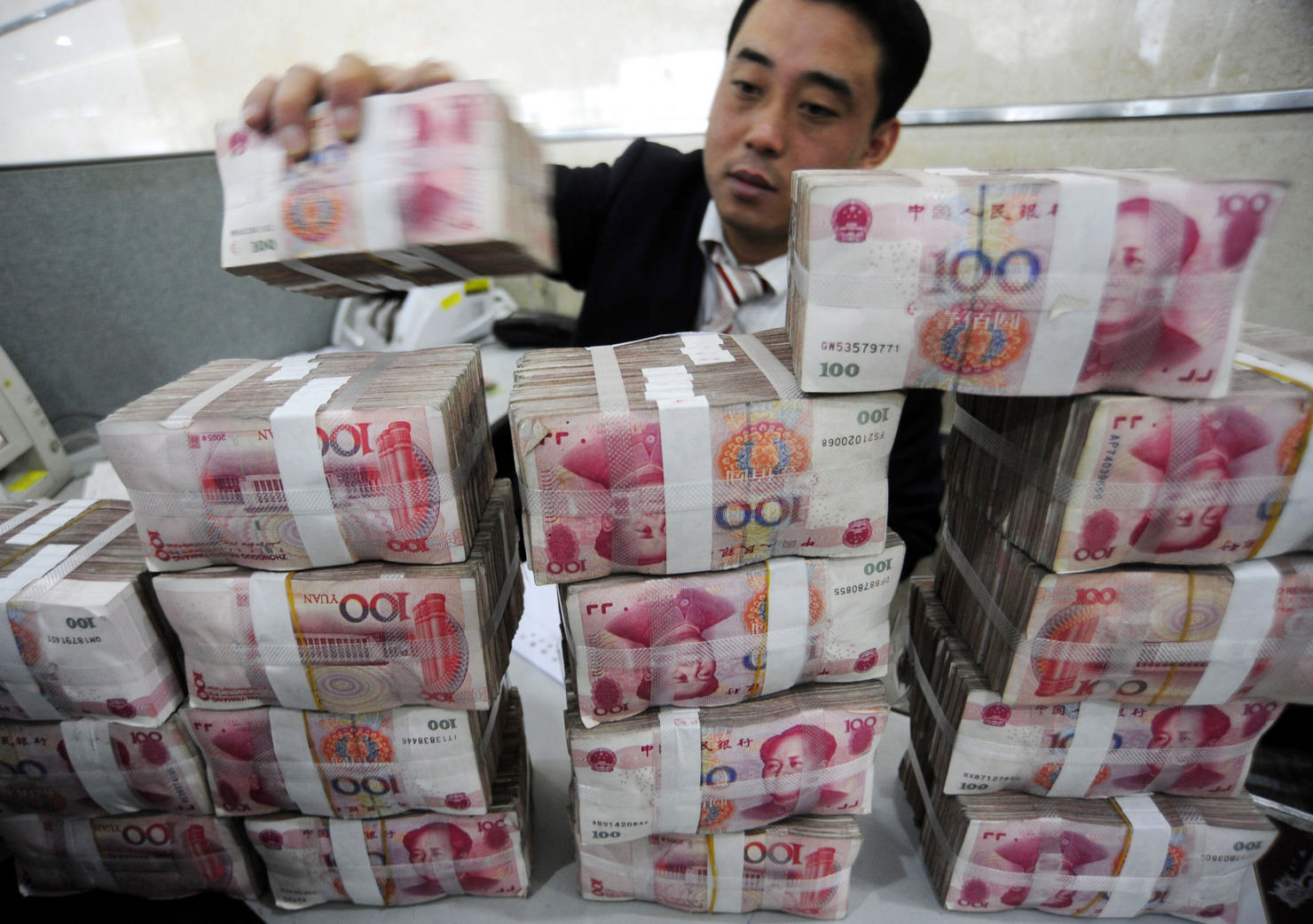 Doanh nghiệp Trung Quốc khi làm ăn bên ngoài cũng không mặn mà với việc thanh toán bằng NDT.