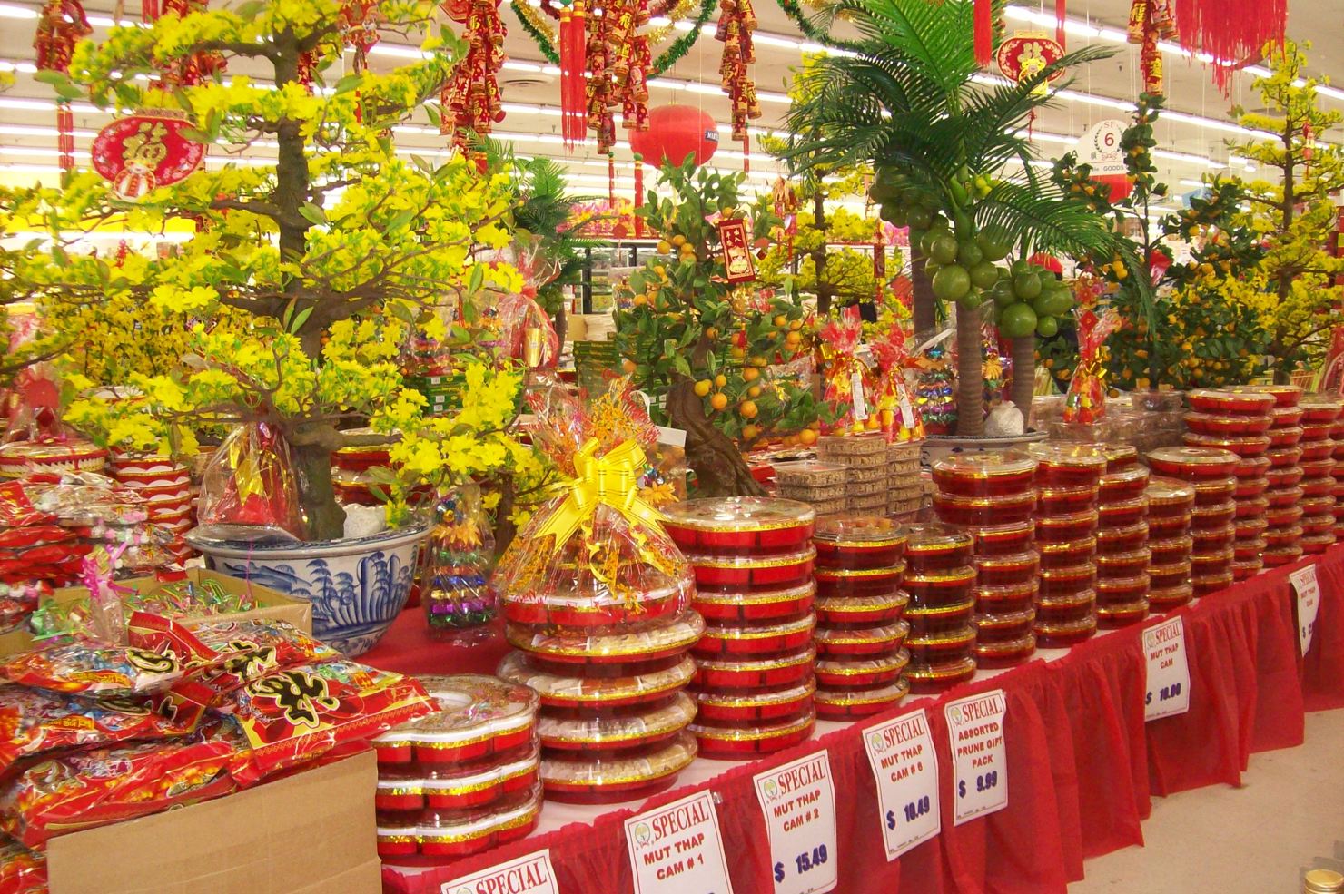 Lượng hàng hóa được chuẩn bị cho Tết Đinh Dậu sẽ được tăng cường. Nguồn: internet.