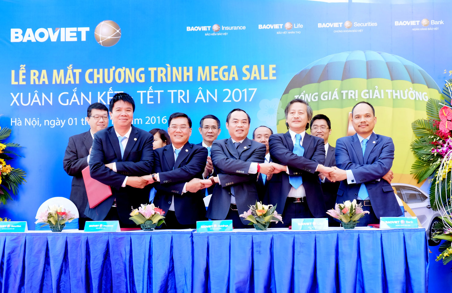 Lễ ra mắt chương trình Mega Sale.