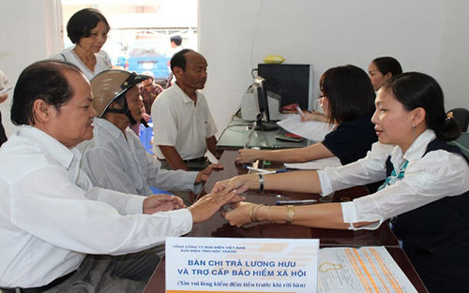 Người lao động thực hiện giám định sức khỏe để hoàn thiện thủ tục xin nghỉ hưu. Nguồn: internet.