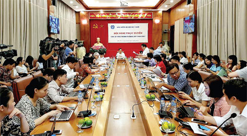 Toàn cảnh Hội nghị. 