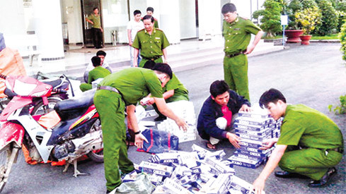 Một vụ buôn lậu thuốc lá bị công an thu giữ	Nguồn: baovungtau.com.vn