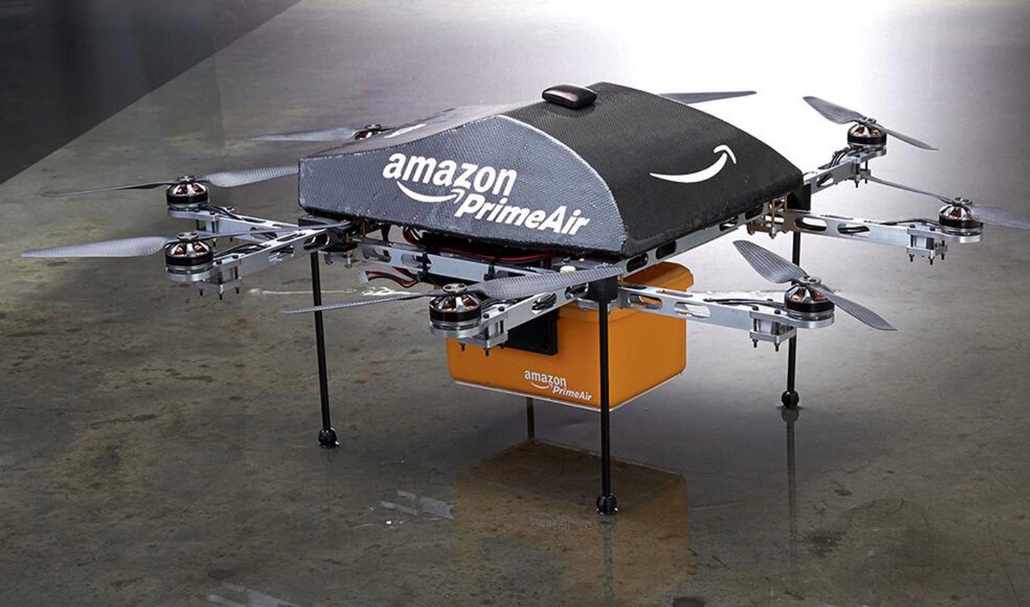 Hãng amazon của Mỹ thành công trong giao hàng bằng máy bay không người lái. Nguồn: Internet