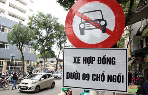 Hà Nội đề xuất cấm xe hợp đồng dưới 9 chỗ như Uber, Grab trên 11 tuyến phố. Nguồn: Internet
