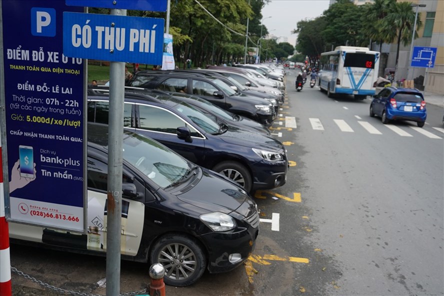 Dự kiến tăng thu phí tạm dừng đỗ xe ô tô trên lòng đường, hè phố khu vực các quận 10, 11, 1, 3, 5 (TP. Hồ Chí Minh). Nguồn: Internet
