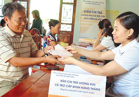 Mọi người dân có thể tham gia bảo hiểm xã hội tự nguyện tại bưu điện địa phương. Nguồn: Internet