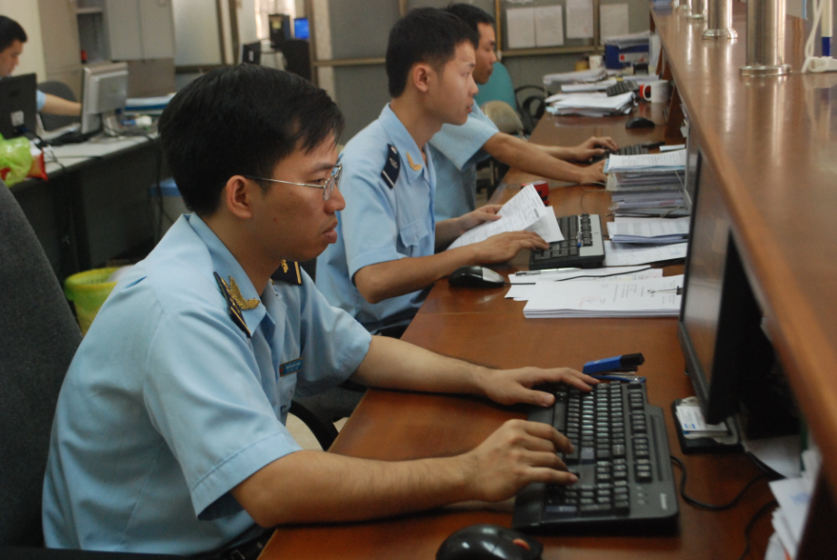 Ngành hải quan đang thực hiện tái cơ cấu, rút gọn các đội (tổ). Nguồn: Internet