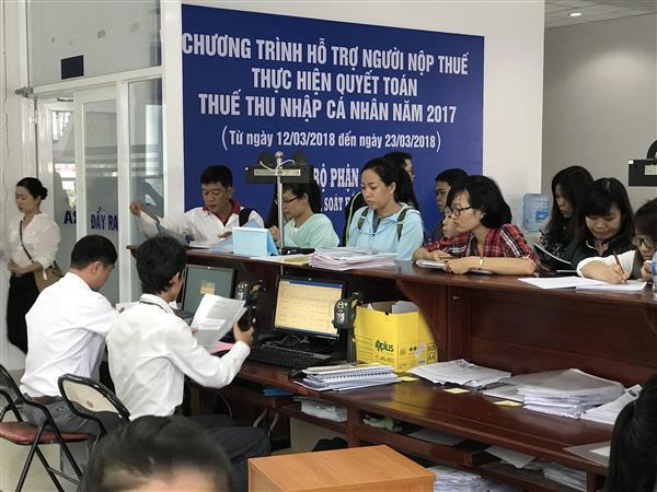  Giao dịch tại Cục Thuế TP.HCM. 