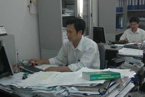 Kiểm tra hồ sơ thuế tại Cục Thuế Vĩnh Phúc.