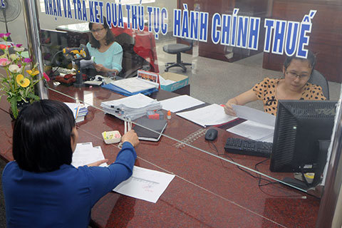 Ngành Thuế Ninh Bình tích cực hỗ trợ người nộp thuế.