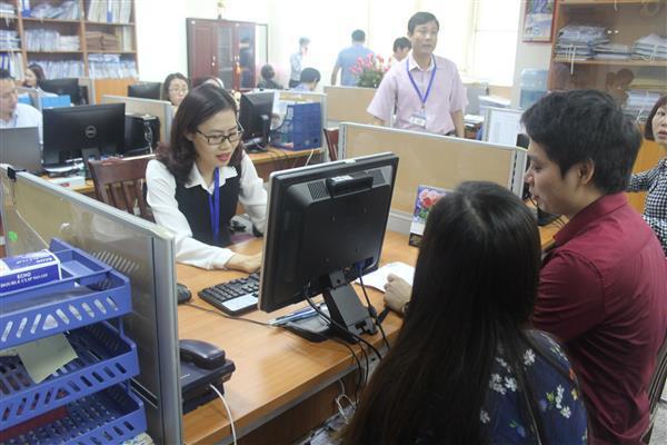 Khi các dịch vụ công hoàn thiện, người nộp thuế không cần phải đến cơ quan Thuế vẫn có thể hoàn thành nghĩa vụ của mình. Ảnh: T.Linh.