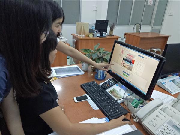 Tổ chức, cá nhân kinh doanh thương mại điện tử có doanh thu trên 100 triệu đồng phải kê khai, nộp thuế. Ảnh: T.H