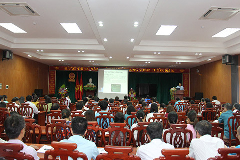 Đông đảo cán bộ thuế tham dự lớp tập huấn.