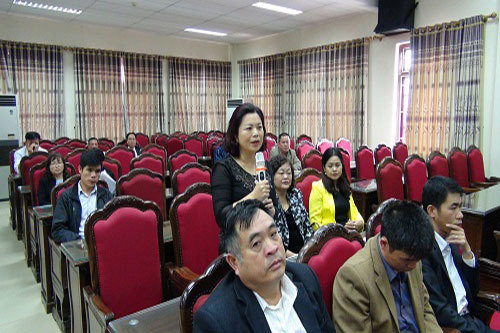 Cục Thuế Cao Bằng tập trung đối thoại, tháo gỡ khó khăn, giúp doanh nghiệp phát triển. Ảnh: Hồng Minh