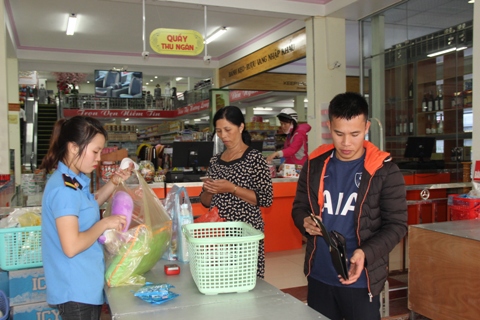Một hộ kinh doanh trên địa bàn thành phố Lai Châu. Ảnh: NM.