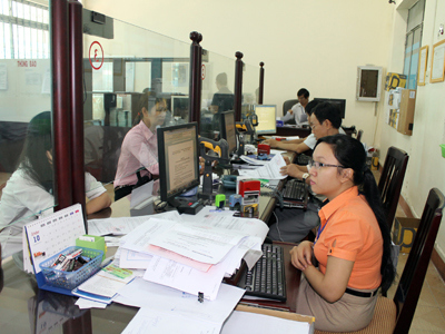 Bộ phận một cửa Cục Thuế Khánh Hòa, luôn đồng hành hỗ trợ DN phát triển. Ảnh: K.Thao