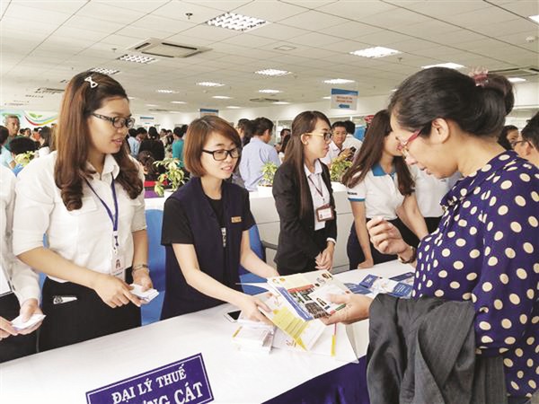 Hỗ trợ DN khởi nghiệp tại Cục Thuế TP.HCM. Ảnh: Nguyễn Huế.