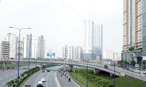 Địa ốc mượn cao tốc, metro để kích cầu