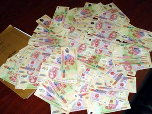  Khởi tố vụ tiêu thụ tiền giả lớn nhất từ trước đến nay ở Phú Yên