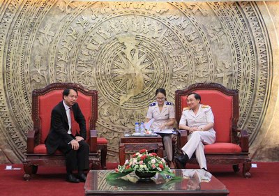 Tổng cục trưởng Nguyễn Ngọc Túc tiếp xã giao Tổng cục trưởng Tổng cục Hải quan Singapore