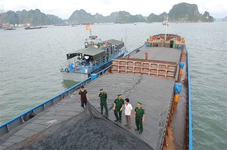Vụ buôn lậu than tại Quảng Ninh: Sẽ xử nghiêm đối tượng tiếp tay "bảo kê"
