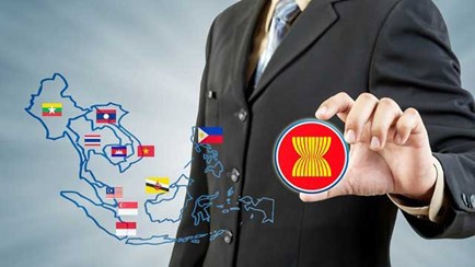 "Sóng" lớn đang ở phía trước